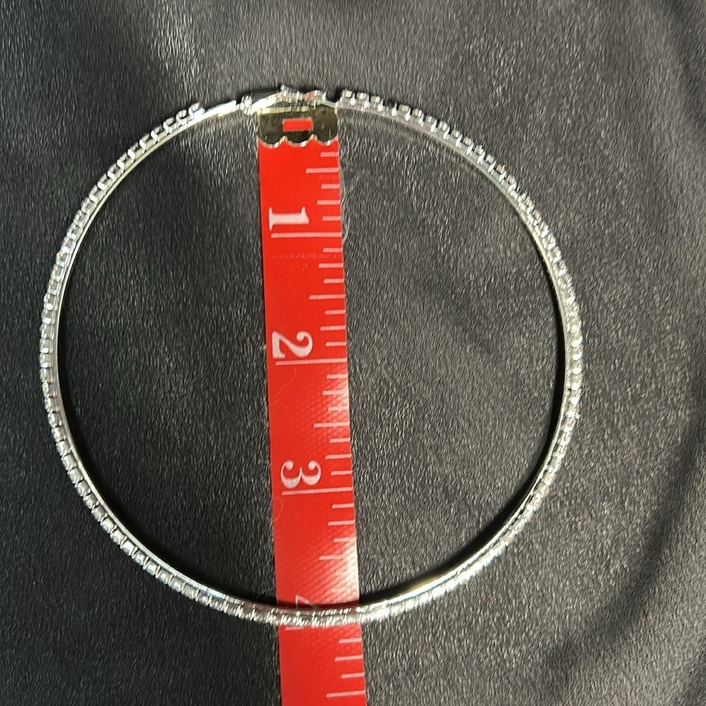 Elegant faux diamond Hoop Earrings - Picture 5 of 10